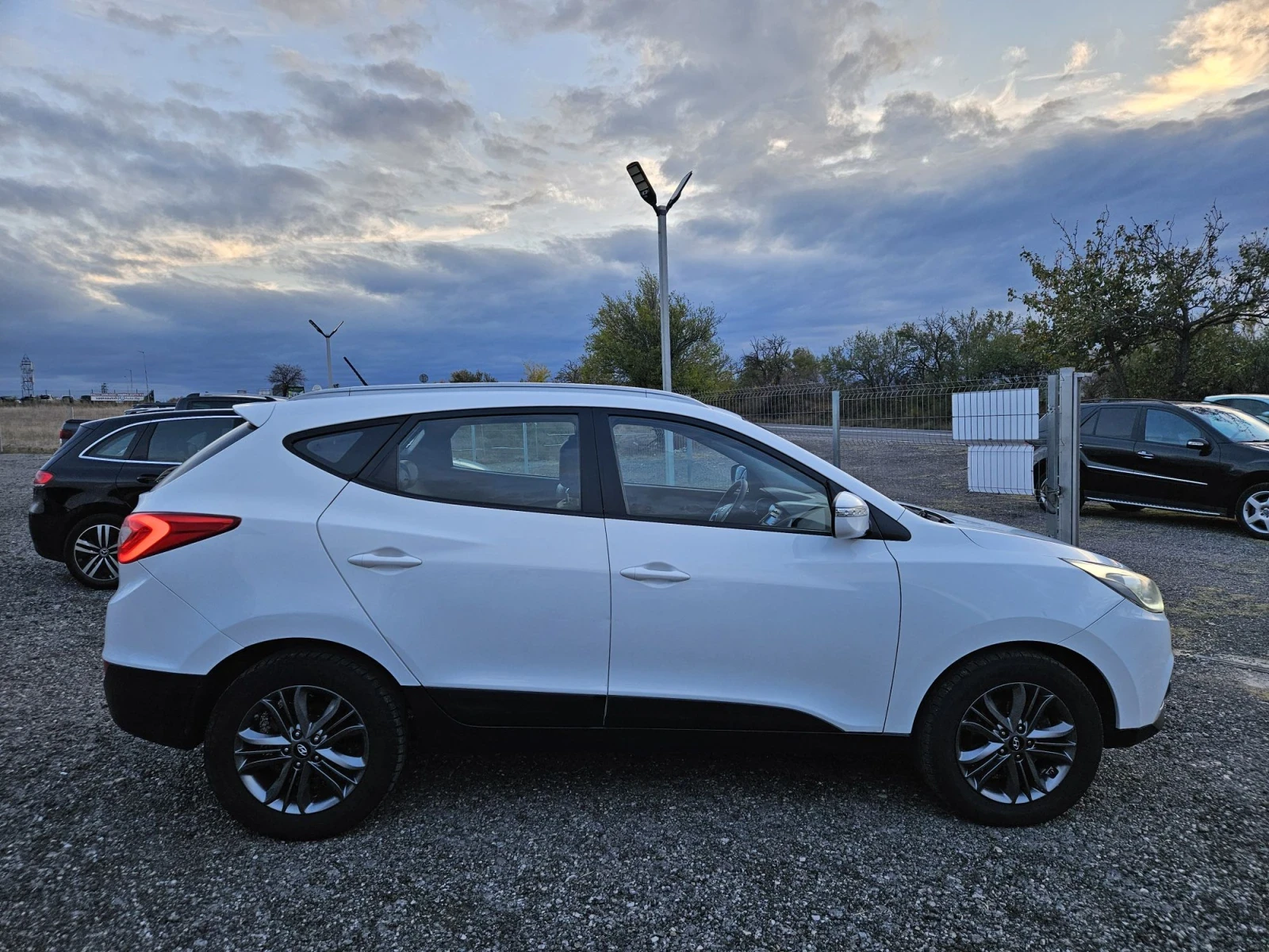 Hyundai IX35 1.7 crdi Facelift Euro5, снимка 6 - Автомобили и джипове - 56726831