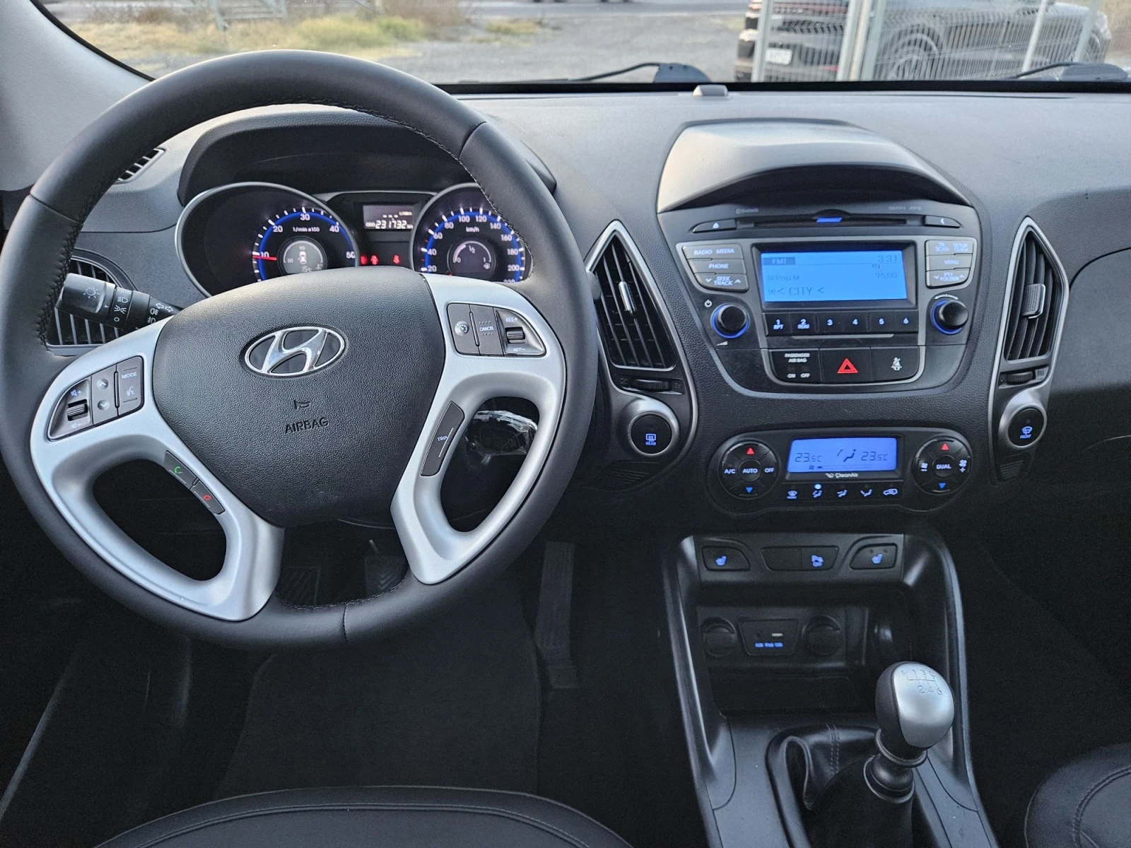 Hyundai IX35 1.7 crdi Facelift Euro5, снимка 11 - Автомобили и джипове - 56726831