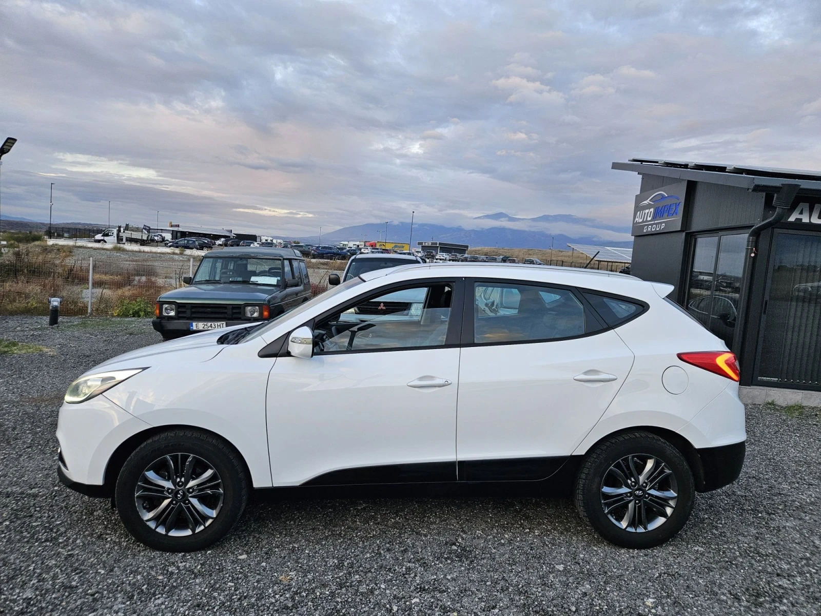 Hyundai IX35 1.7 crdi Facelift Euro5, снимка 2 - Автомобили и джипове - 56726831