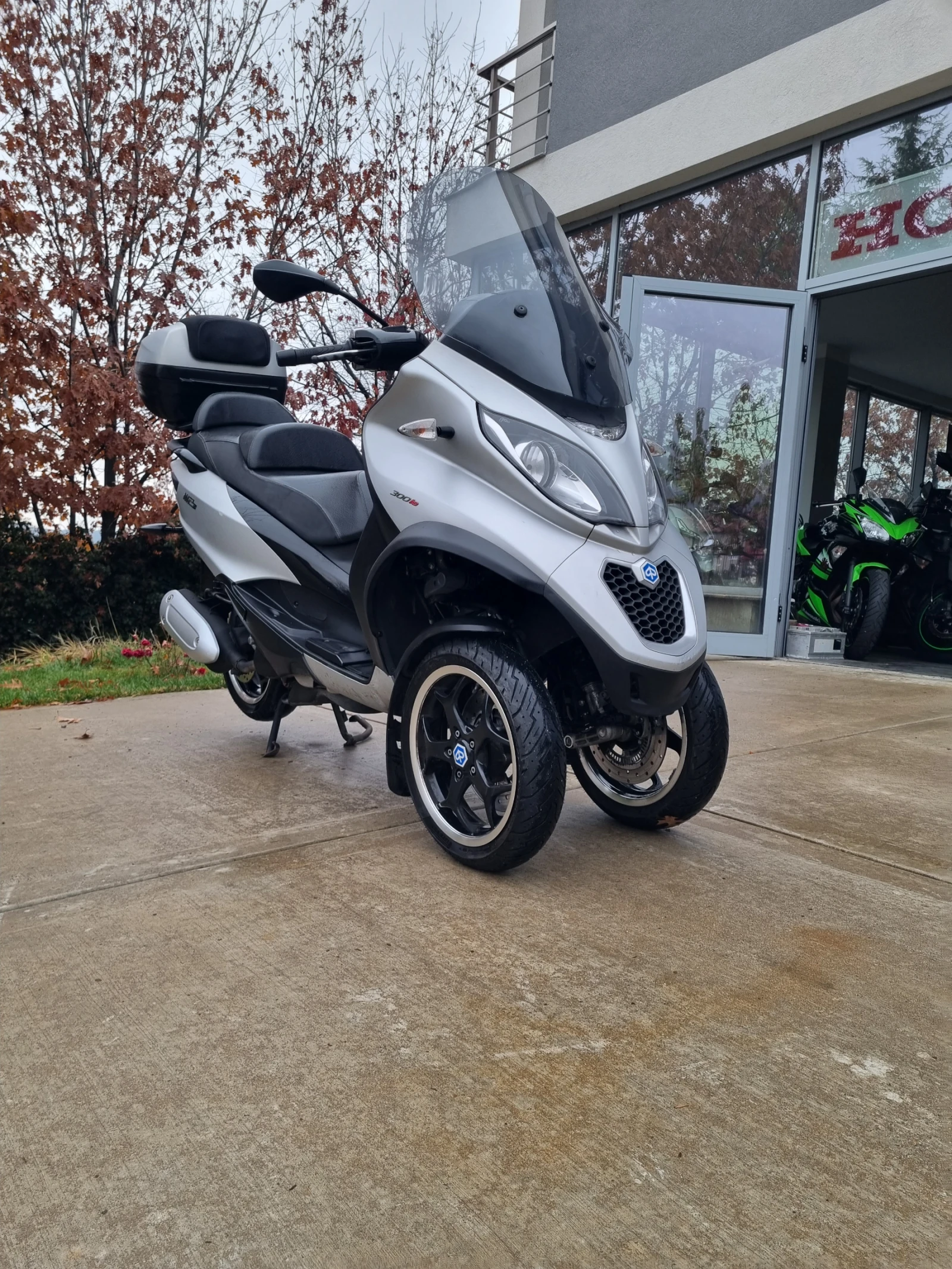 Piaggio Mp3 LT 300 2015 - изображение 2