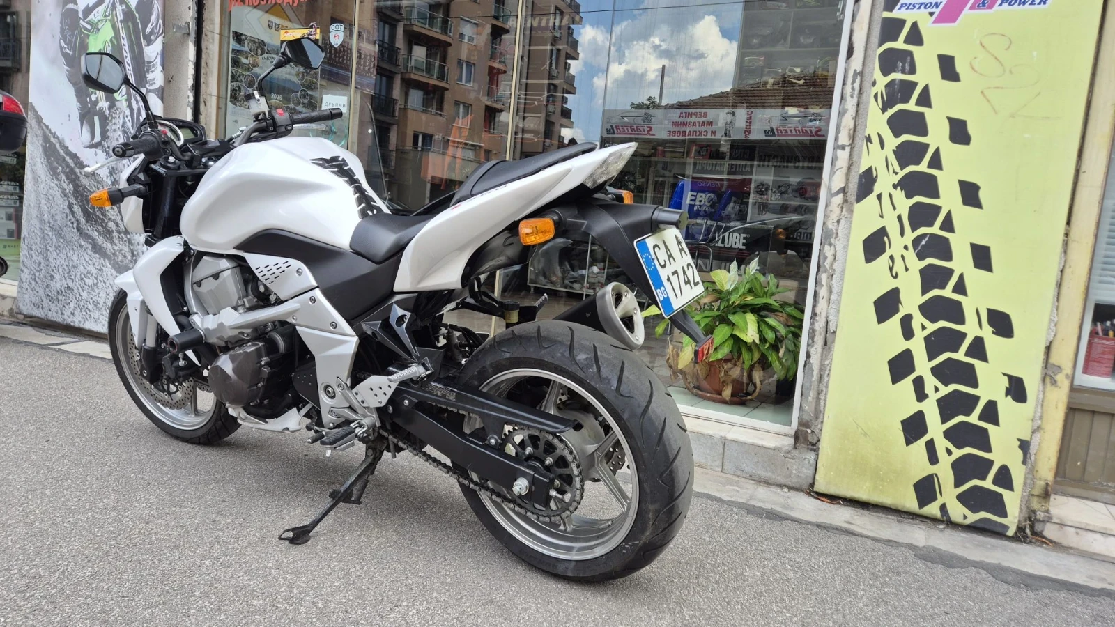 Kawasaki Z 750, снимка 3 - Мотоциклети и мототехника - 56012646