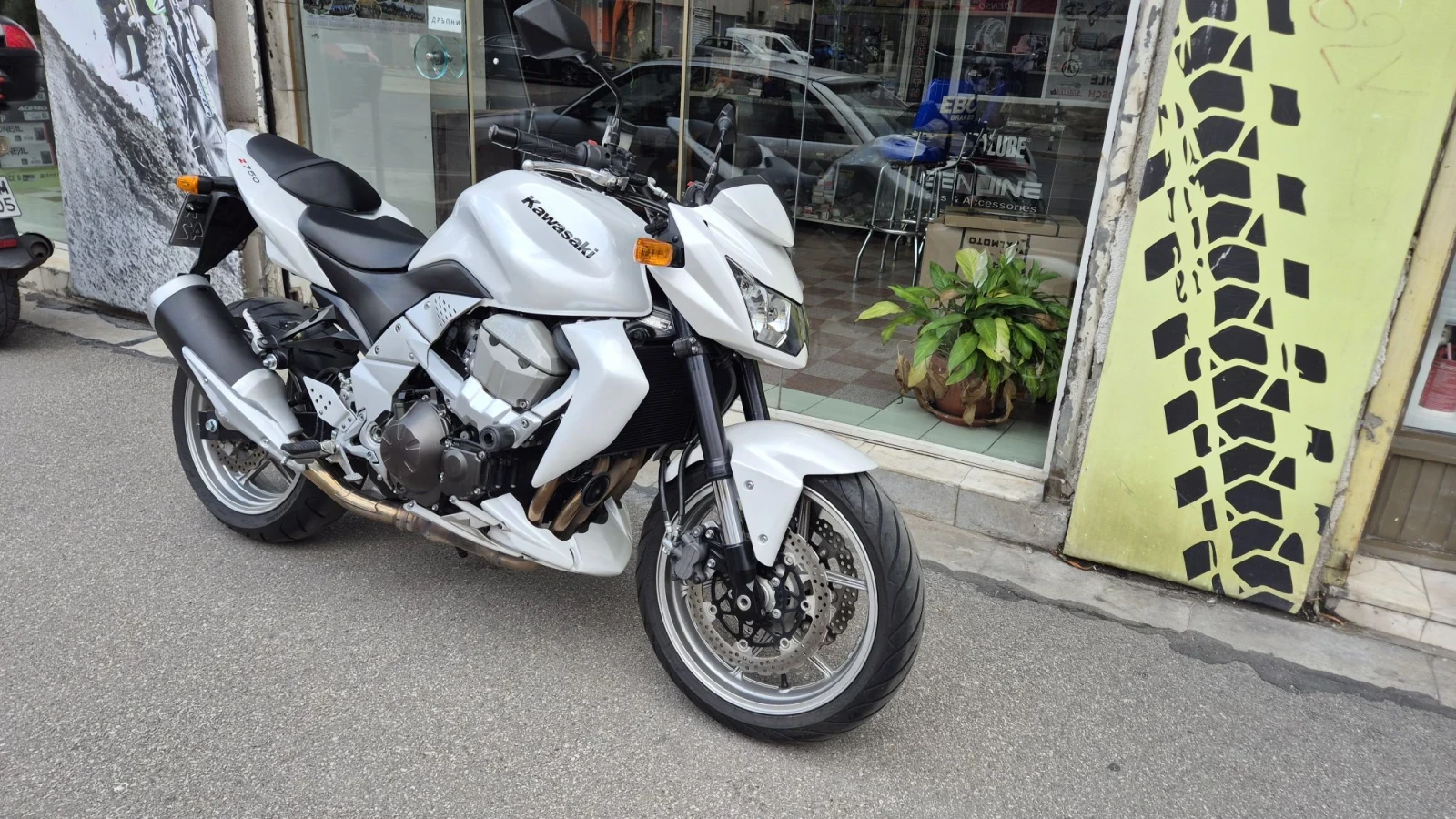 Kawasaki Z 750, снимка 6 - Мотоциклети и мототехника - 56012646