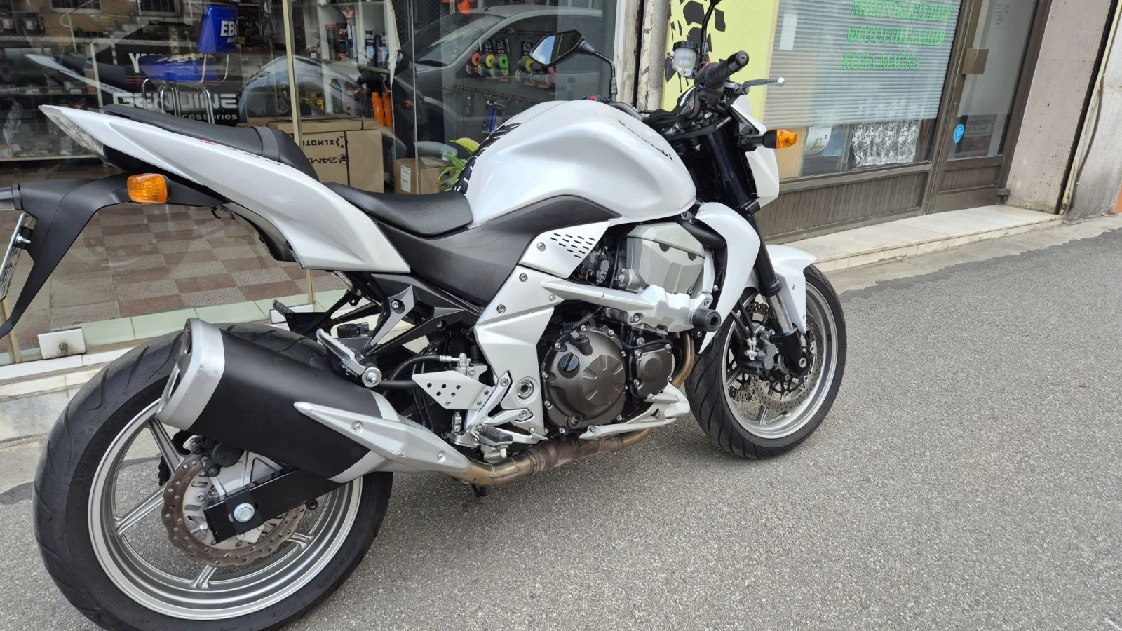 Kawasaki Z 750, снимка 8 - Мотоциклети и мототехника - 56012646