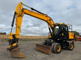  JCB
