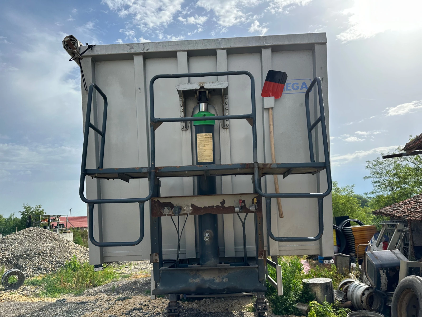  Mega  52  | Mobile.bg   4