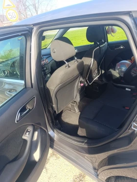 Mercedes-Benz B 220, снимка 9