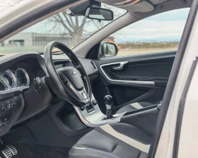 Volvo V60 2.0 ДИЗЕЛ 163 К.С. R DESIGN! УНИКАТ , снимка 8