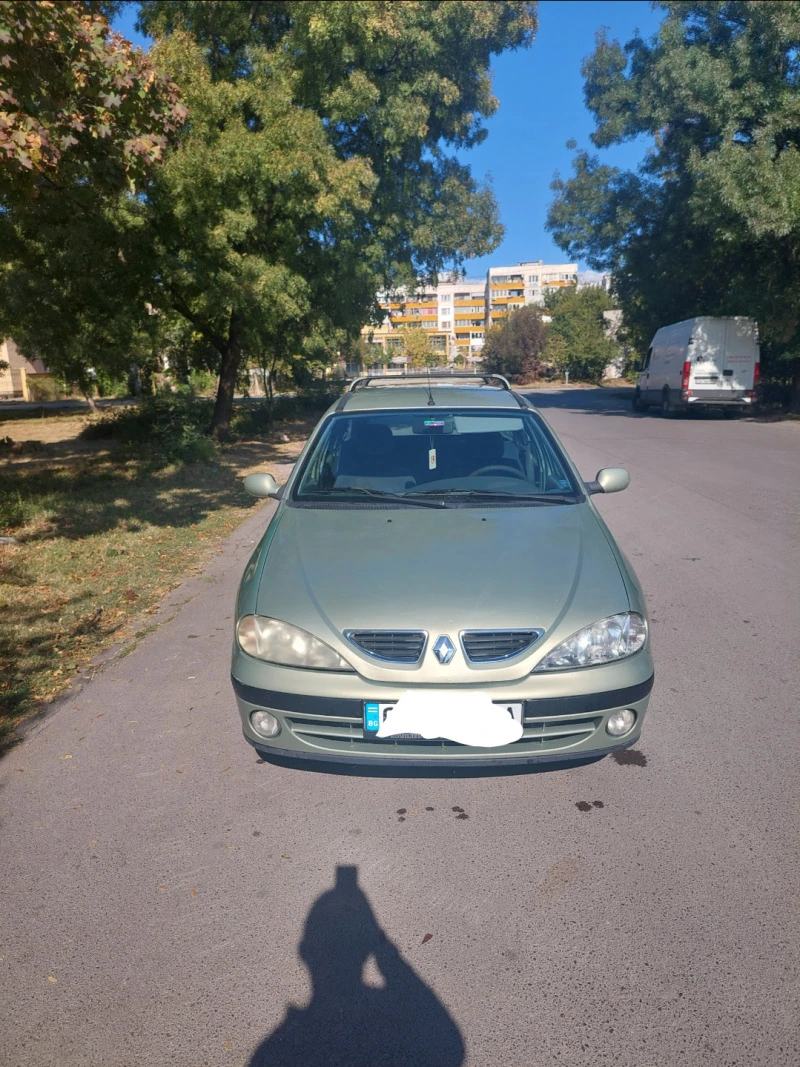 Renault Megane 1.4 Перфектна, снимка 1 - Автомобили и джипове - 47077111