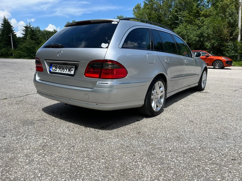 Mercedes-Benz E 500 Avantgarde 4Matic, снимка 5 - Автомобили и джипове - 47174523