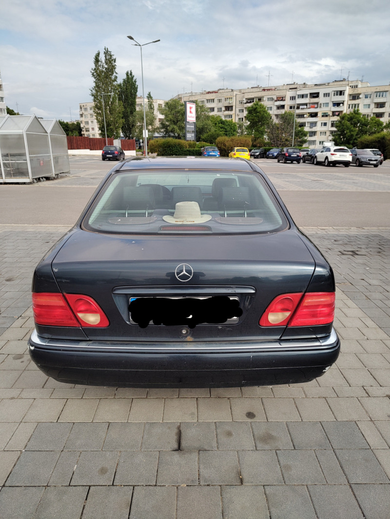 Mercedes-Benz E 200 2.0 компресор , снимка 3 - Автомобили и джипове - 45759106