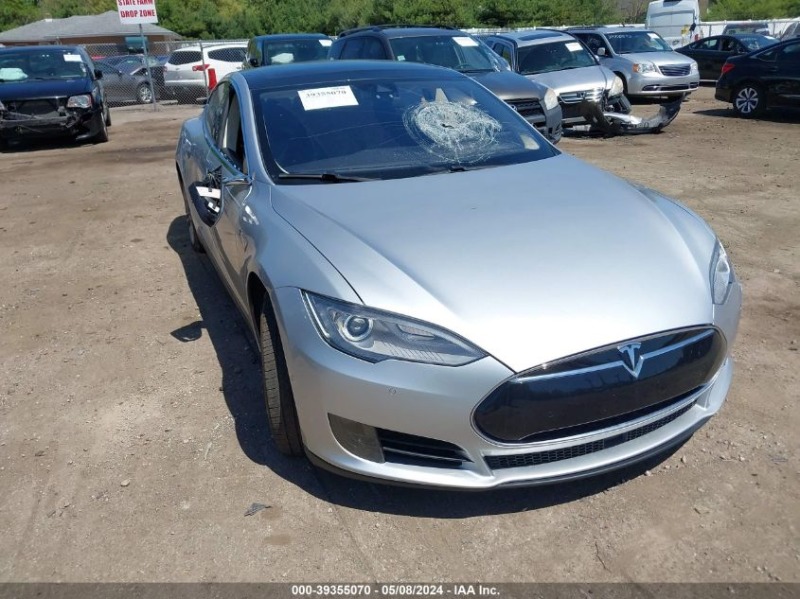Tesla Model S  All Wheel Drive, снимка 1 - Автомобили и джипове - 46459412