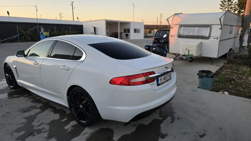 Jaguar Xf 2.2 R Line, снимка 5 - Автомобили и джипове - 47135614