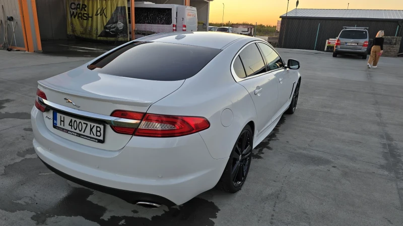 Jaguar Xf 2.2 R Line, снимка 4 - Автомобили и джипове - 47135614