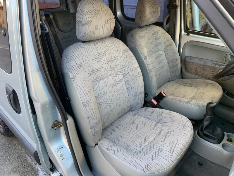 Renault Kangoo 1.5 DCI 62kW 4+ 1 Clima, снимка 17 - Автомобили и джипове - 47694674