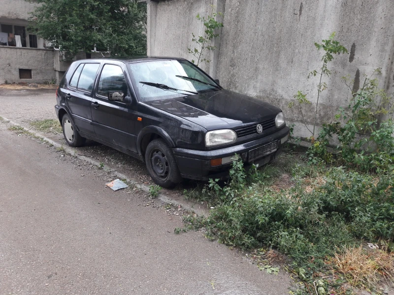 VW Golf 3 броя, снимка 1 - Автомобили и джипове - 48577438