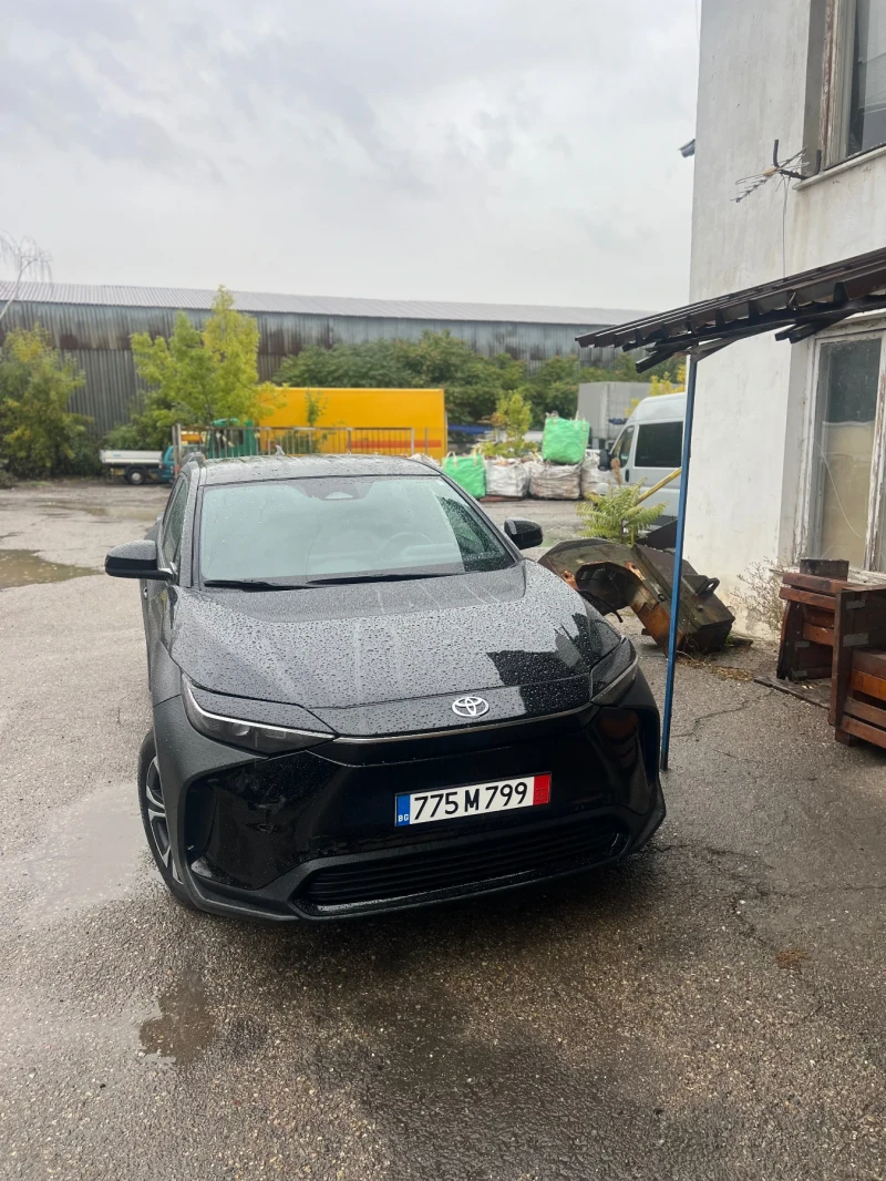 Toyota bZ4X, снимка 2 - Автомобили и джипове - 52077752