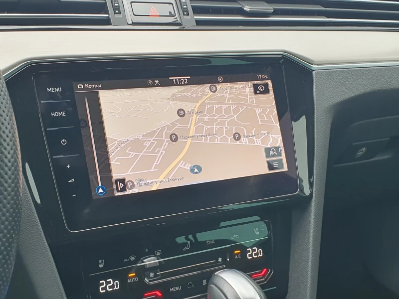 VW Passat 2.0TDI SCR 4MOT DSG, снимка 14 - Автомобили и джипове - 52690135