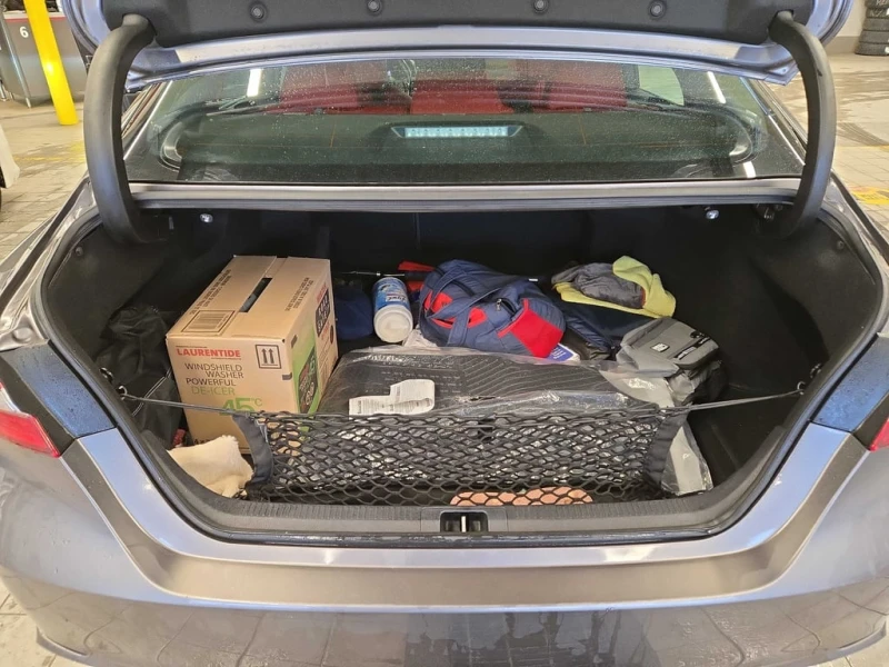 Toyota Camry Hybrid XSE  CARFAX, снимка 10 - Автомобили и джипове - 53010370