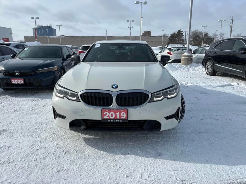BMW 330 * 330i xDrive * CARFAX * ЦЕНА ДО БГ, снимка 4 - Автомобили и джипове - 53263483