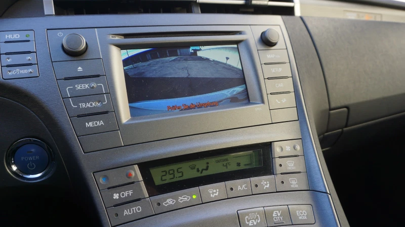 Toyota Prius, снимка 10 - Автомобили и джипове - 53297258