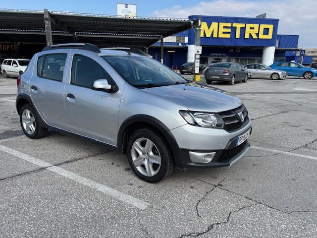 Dacia Sandero Stepway ГАЗ, снимка 4 - Автомобили и джипове - 49436219