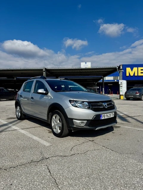 Dacia Sandero Stepway ГАЗ, снимка 1 - Автомобили и джипове - 49436219