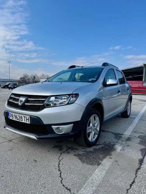 Dacia Sandero Stepway ГАЗ, снимка 2 - Автомобили и джипове - 49436219