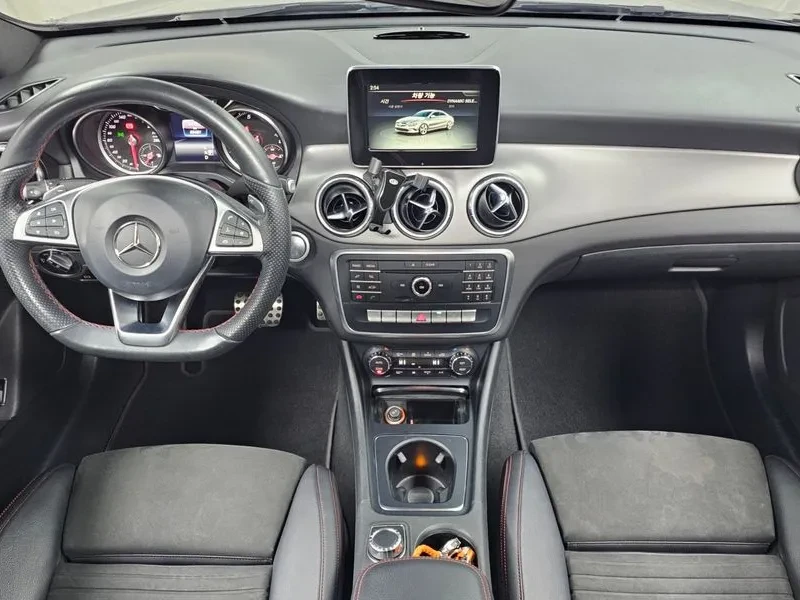 Mercedes-Benz CLA 2.5, снимка 7 - Автомобили и джипове - 54287723