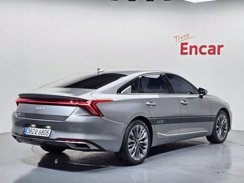 Kia K8 * 2.5* БЕНЗИН* ОБДУХВАНЕ* ЦЕНАДОБГ!, снимка 2 - Автомобили и джипове - 55594992