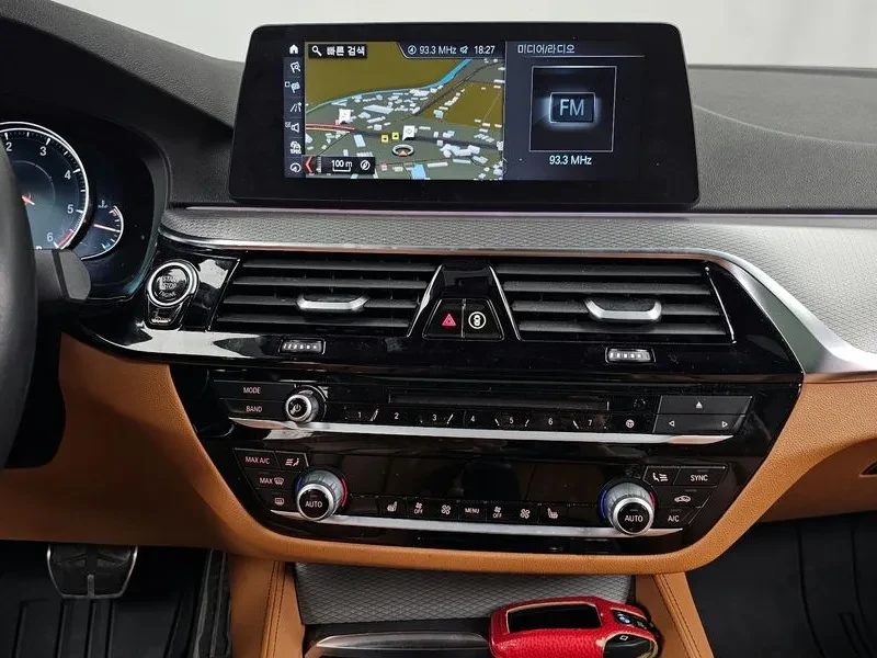 BMW 520 XDRIVE/KEYLESS/DISTONIC/HEAD UP/������� | Mobile.bg � ����������� 14