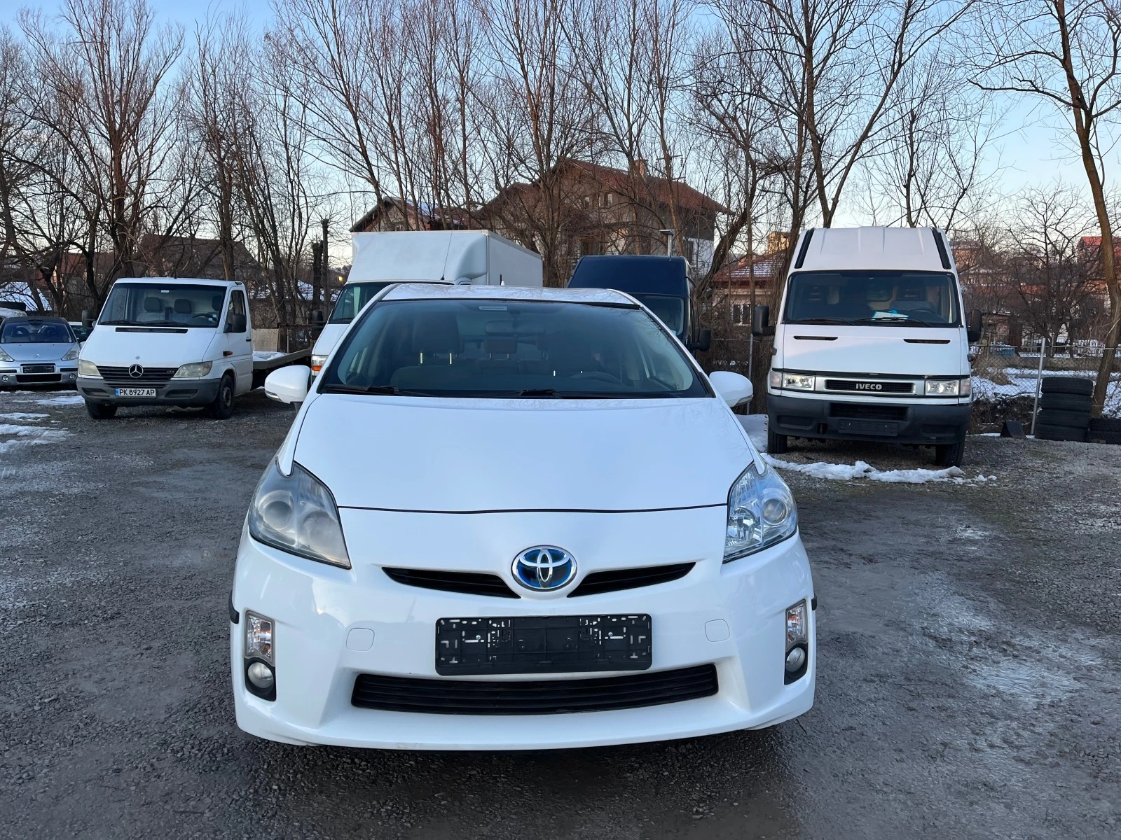 Toyota Prius 1.8 HYBRID - изображение 3