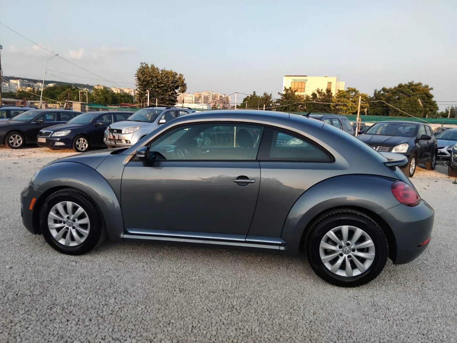 VW Beetle 2.0T АВТОМАТ - изображение 8