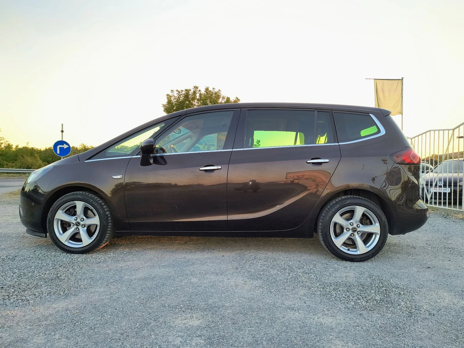 Opel Zafira 2.0-165 КС NAVI-KOJA-PANORAMA!!!!!/DISTRONIC/ - изображение 4