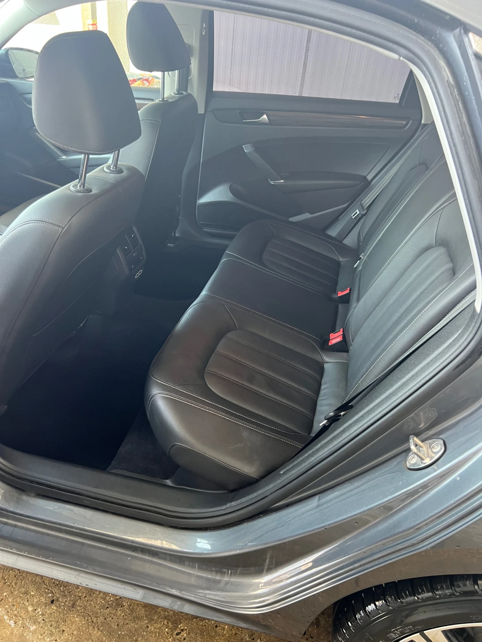 VW Passat 88 000 км - изображение 8