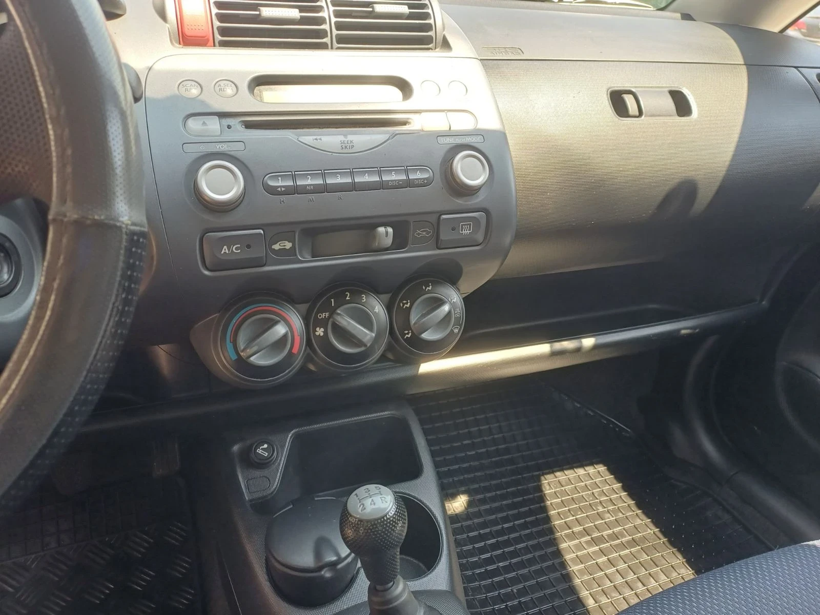 Honda Jazz  - изображение 6