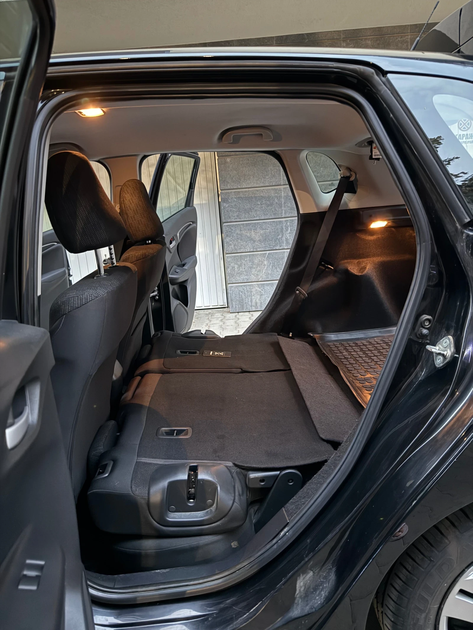 Honda Jazz 1.5, 132 к.с., автоматик, камера - изображение 7