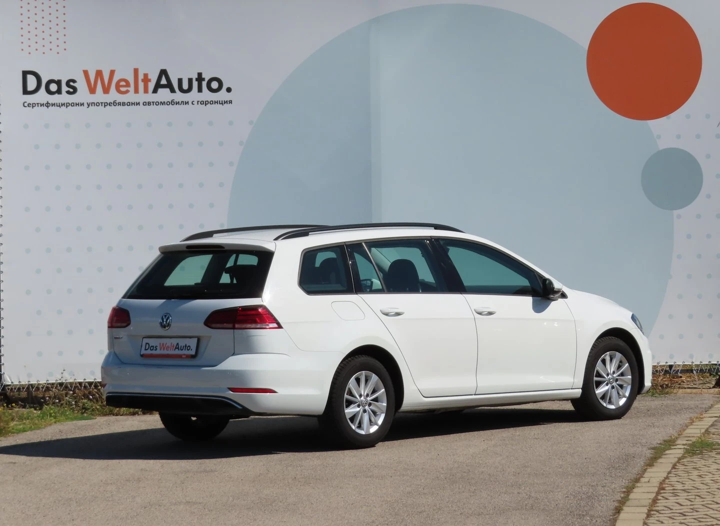 VW Golf Variant Comfortline 1.6TDI BMT - изображение 3