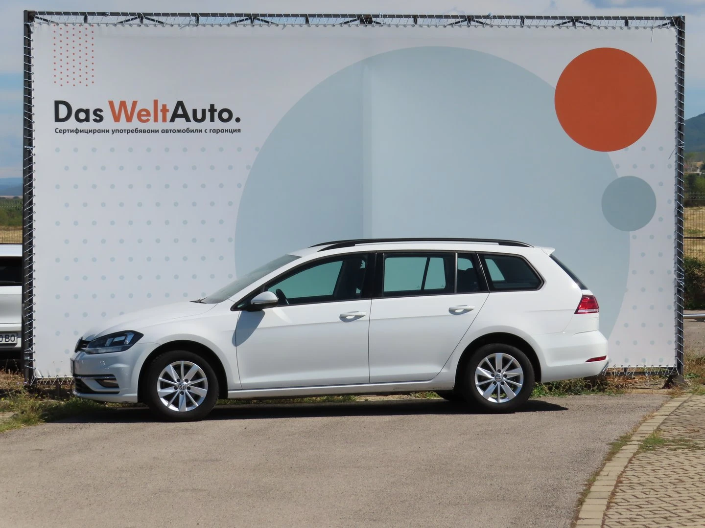VW Golf Variant Comfortline 1.6TDI BMT - изображение 2
