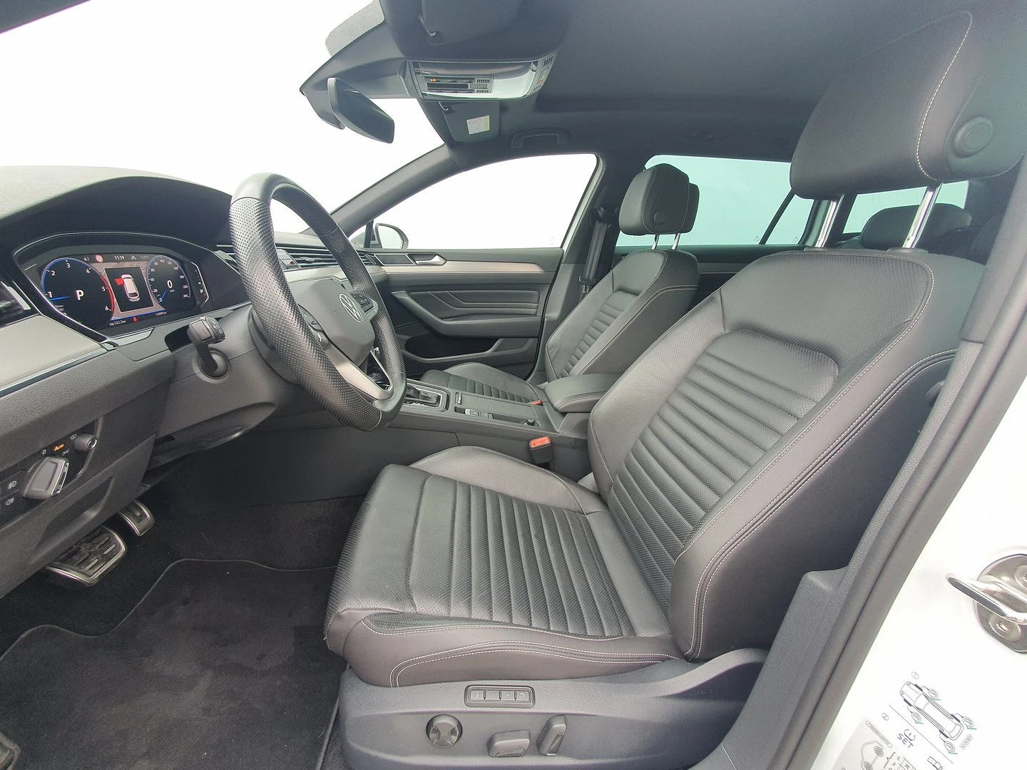 VW Passat 2.0TDI SCR 4MOT DSG - изображение 4