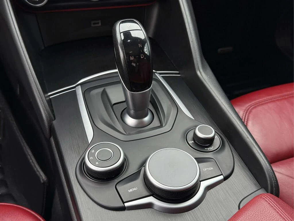 Alfa Romeo Giulia *  *    *   *  | Mobile.bg   14