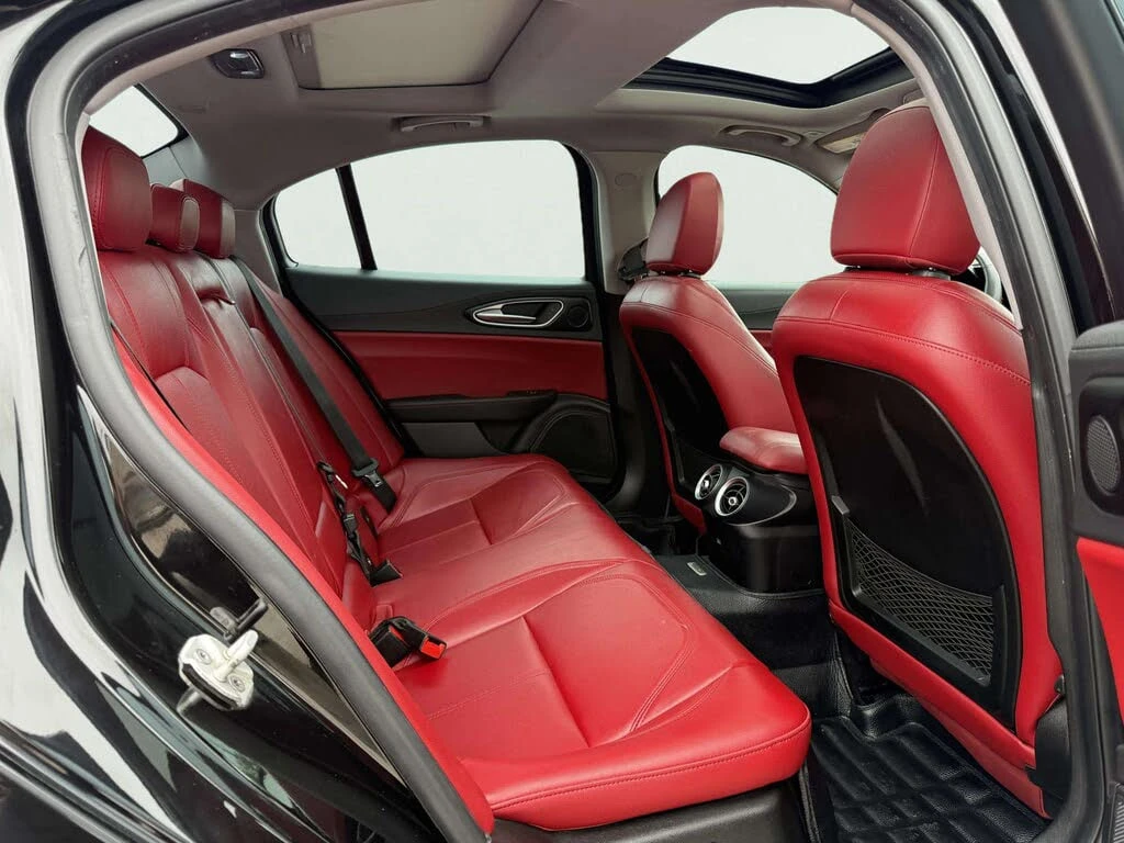 Alfa Romeo Giulia *  *    *   *  | Mobile.bg   16