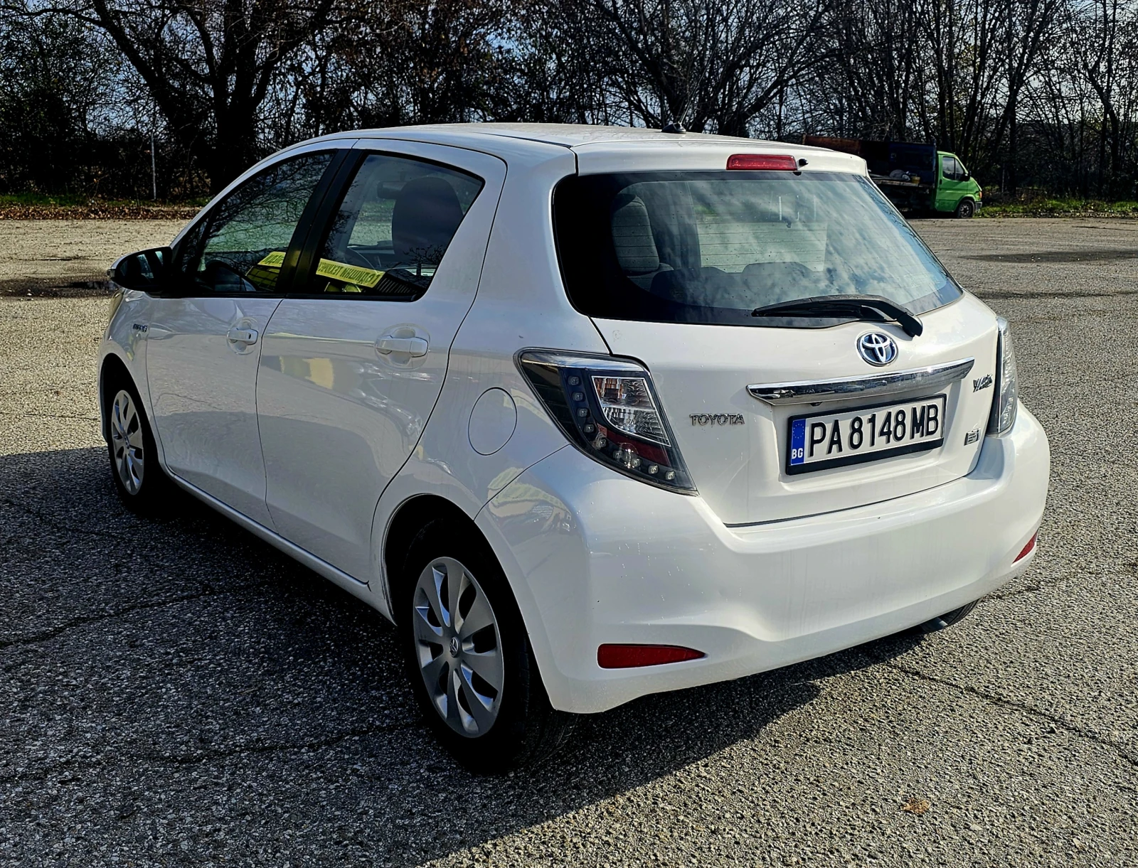 Toyota Yaris  - изображение 5
