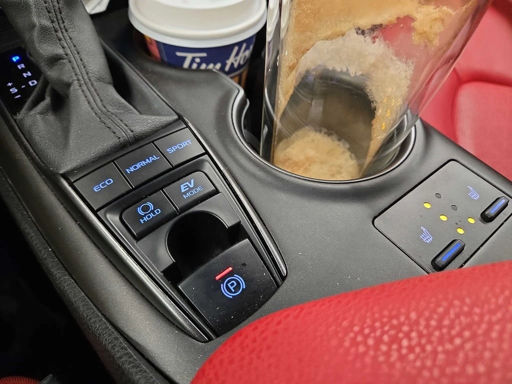 Toyota Camry Hybrid XSE  CARFAX | Mobile.bg � ����������� 16