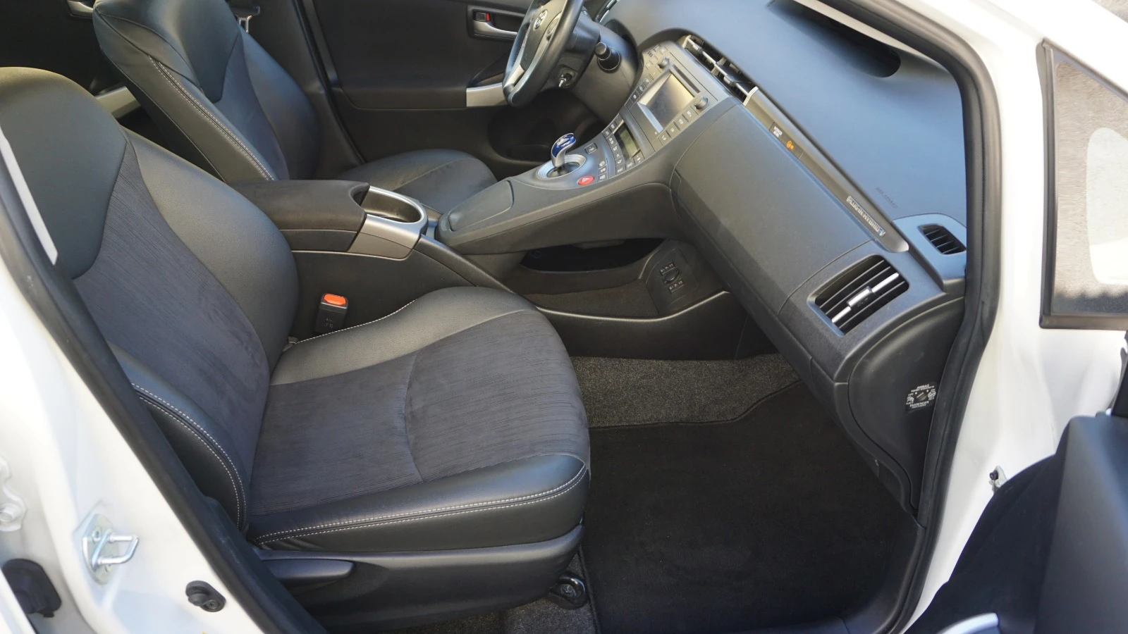 Toyota Prius | Mobile.bg � ����������� 14