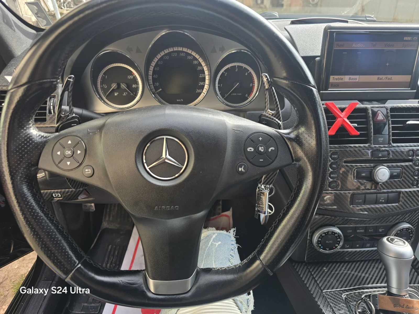 Mercedes-Benz C 320, снимка 13 - Автомобили и джипове - 53827893