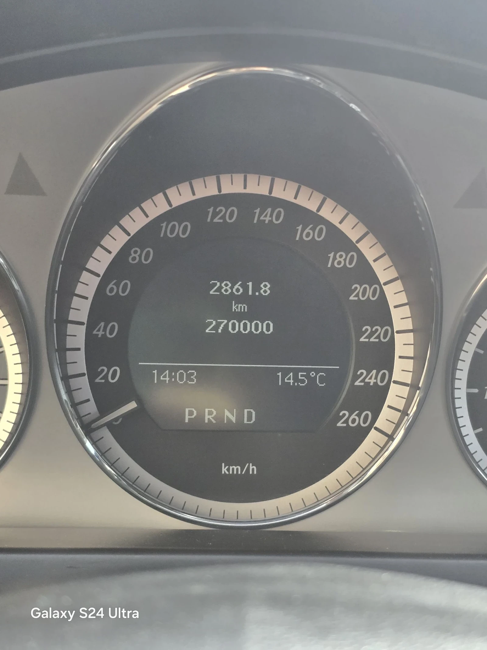 Mercedes-Benz C 320, снимка 12 - Автомобили и джипове - 53827893
