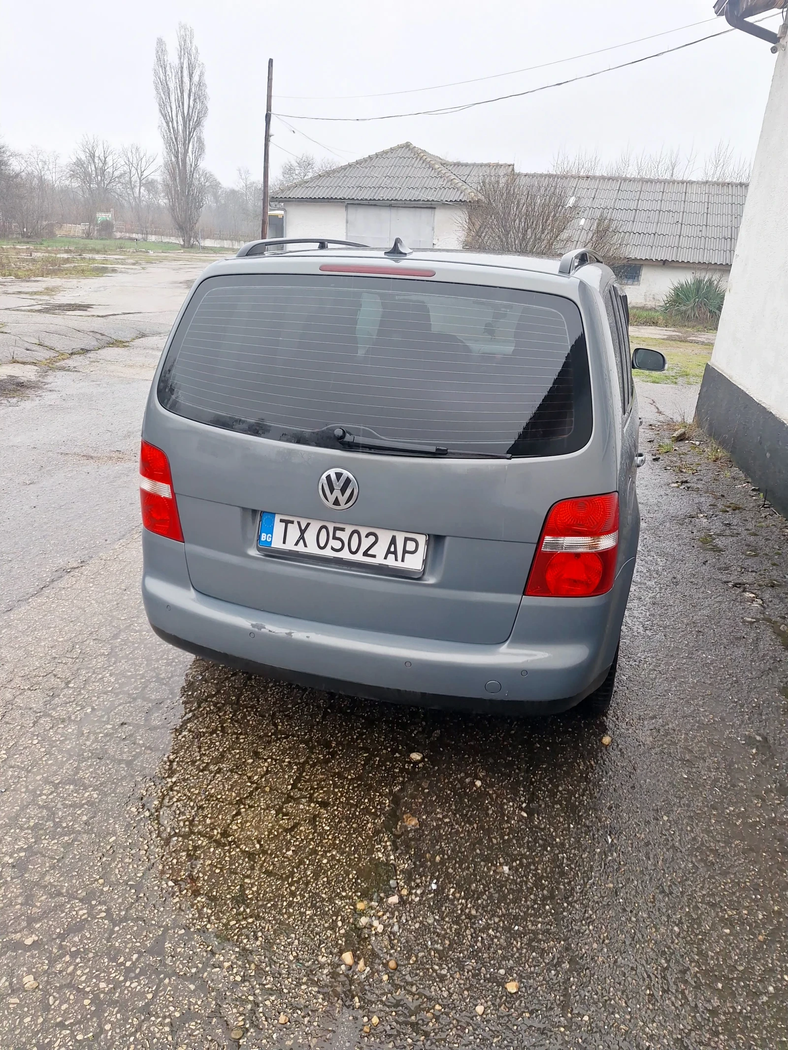 VW Touran 1900, снимка 3 - Автомобили и джипове - 54063654