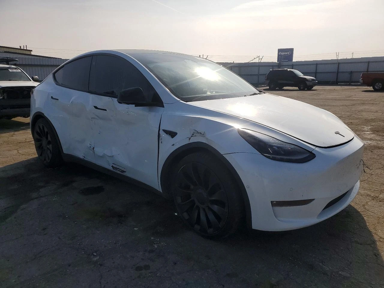 Tesla Model Y Performance AWD, снимка 4 - Автомобили и джипове - 54169778