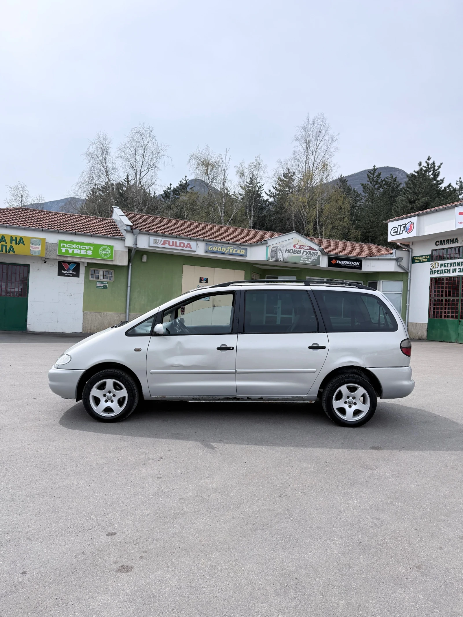 VW Sharan 1.9TDI, снимка 6 - Автомобили и джипове - 54297073