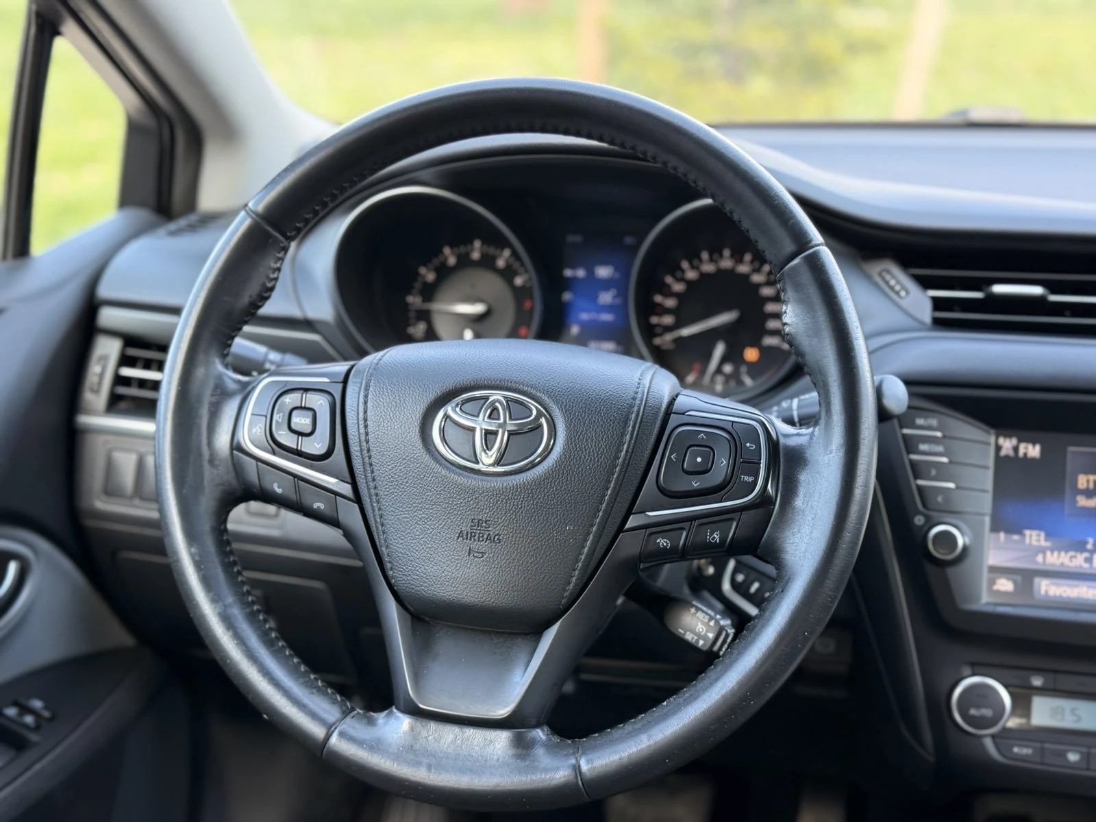 Toyota Avensis Toyota Avensis 2015 1.8, снимка 15 - Автомобили и джипове - 54358259